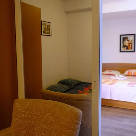 Iulia بيت ضيافة 3*