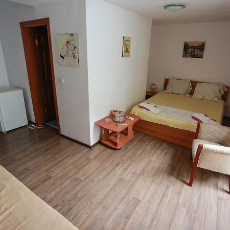 Iulia Πανσιόν Eforie Nord