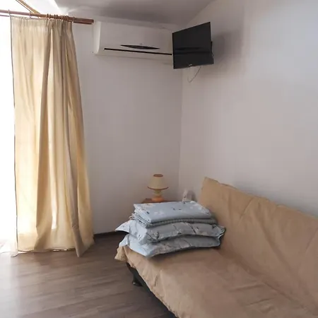 Iulia Πανσιόν 3*