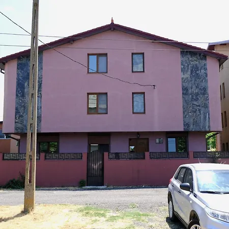 Iulia Πανσιόν