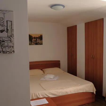 Πανσιόν Iulia