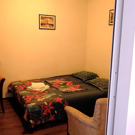 Iulia Πανσιόν